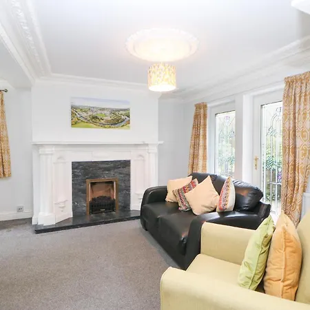 Holiday home Bridgedown House *