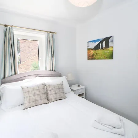 Holiday home Bridgedown House *