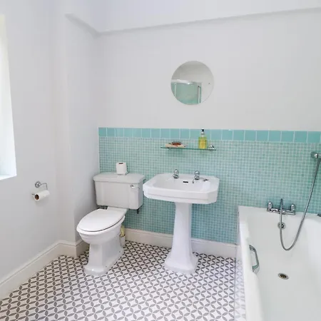 Bridgedown House 度假居 *